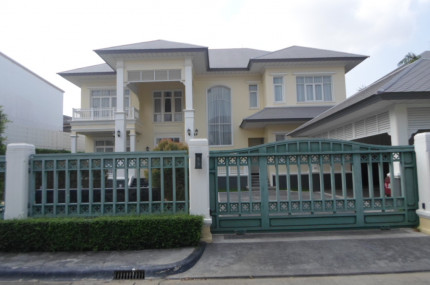 บ้านเดี่ยว 2 ชั้นหมู่บ้านเดอะ รอยัลเรสซิเดนซ์